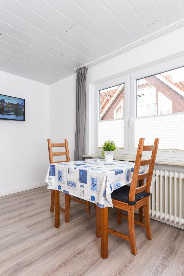 Ferienwohnungen Im Haus Waterkant 뉴할링거지어 외부 사진